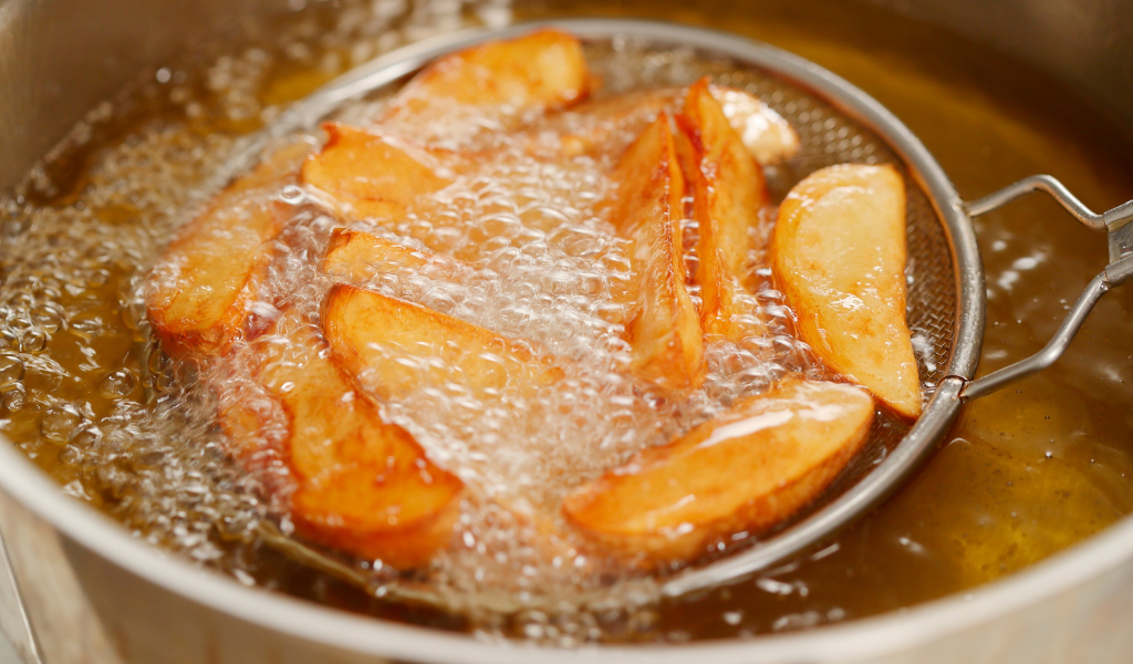 vitameal Risiko Kesehatan Terlalu Sering Makan Kerupuk
